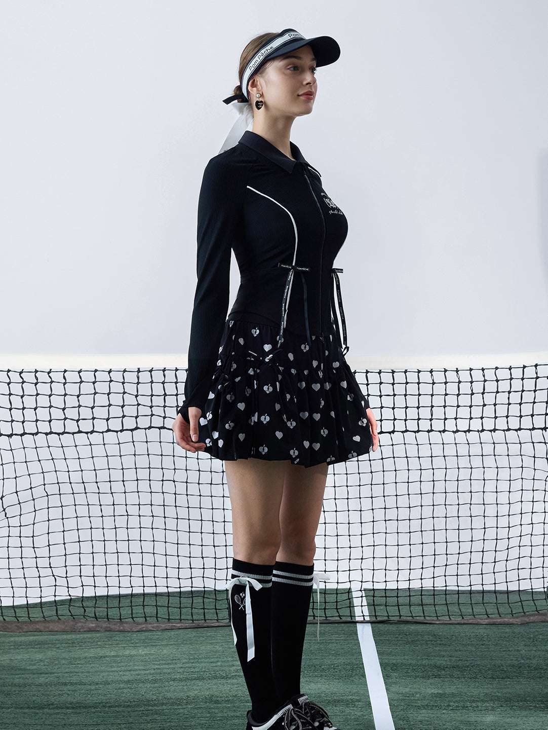 スポーツジャケット　リボン付き　フィット　シルエット　フルジップ ブラック ADALIA