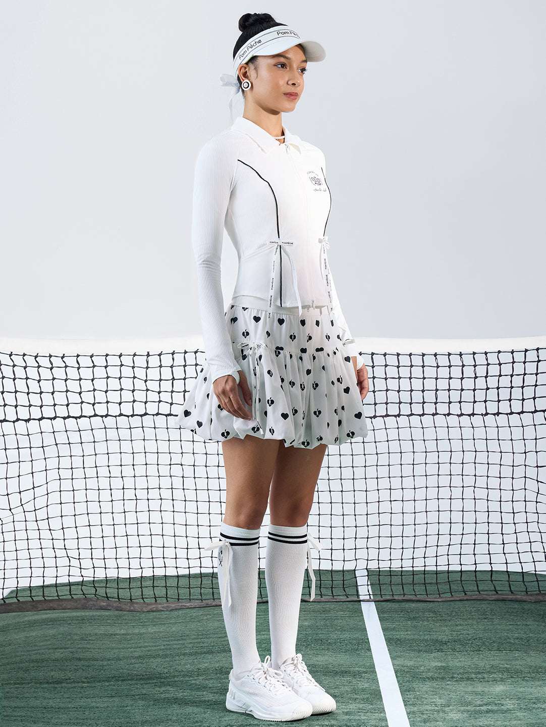 スポーツジャケット　リボン付き　フィット　シルエット　フルジップ ホワイト ANITA　
